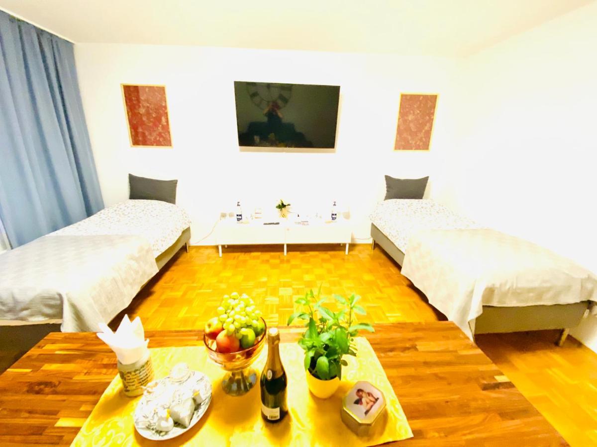 Welcome To Messe!-Two-Bedroom Apartment&Balcony Hannover Exteriör bild