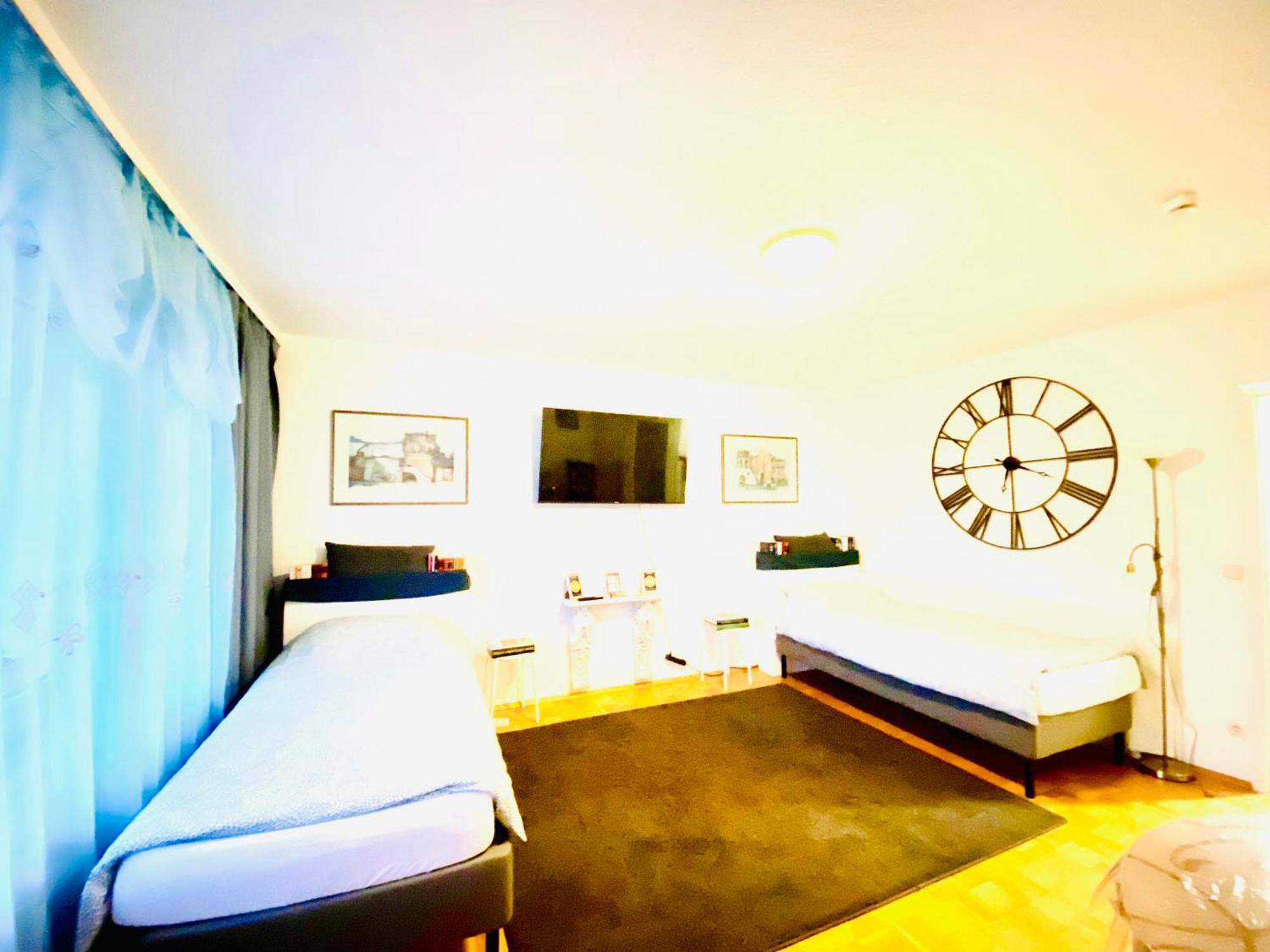 Welcome To Messe!-Two-Bedroom Apartment&Balcony Hannover Exteriör bild